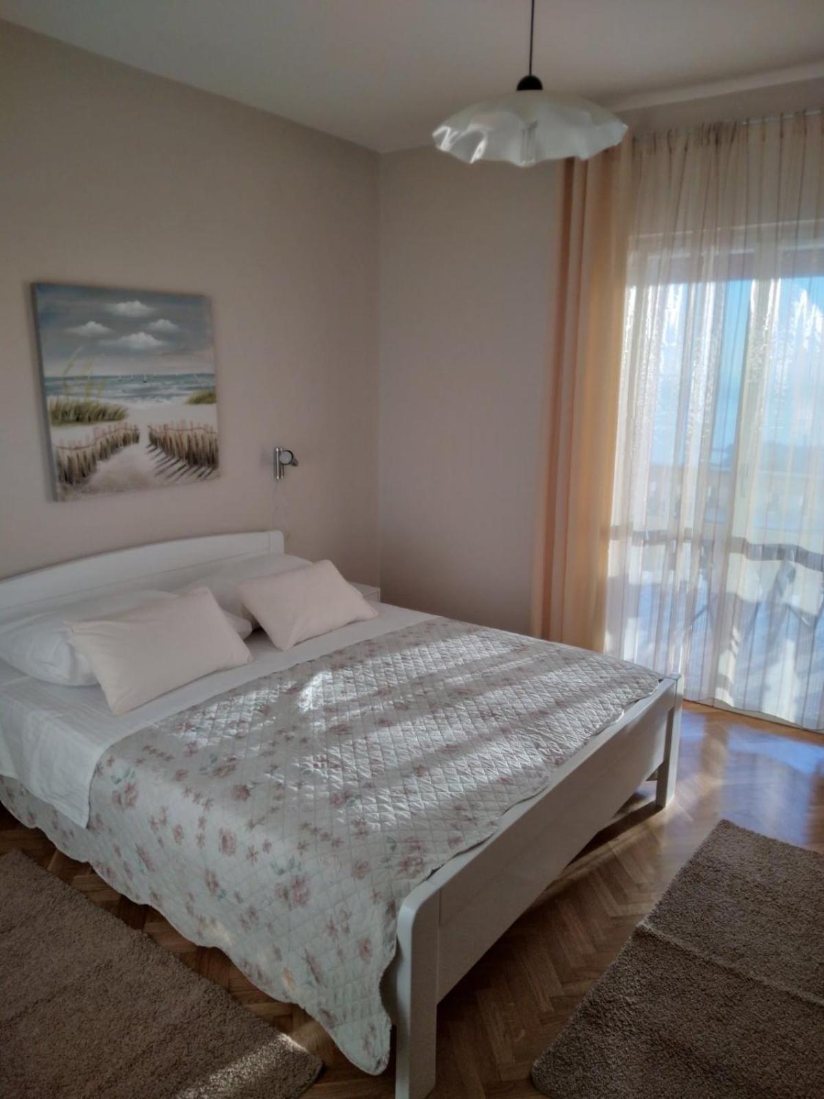 Apartments Panorama View Zeljko Scerbe Mundanije Ngoại thất bức ảnh